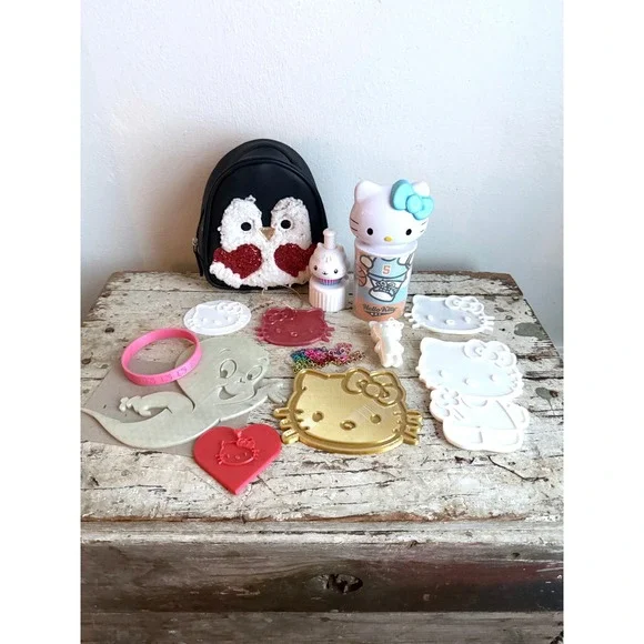 Hello Kitty Sanrio Mixed Bundle 3D Printed Plaques Mini Backpack - Picture 8 of 8
